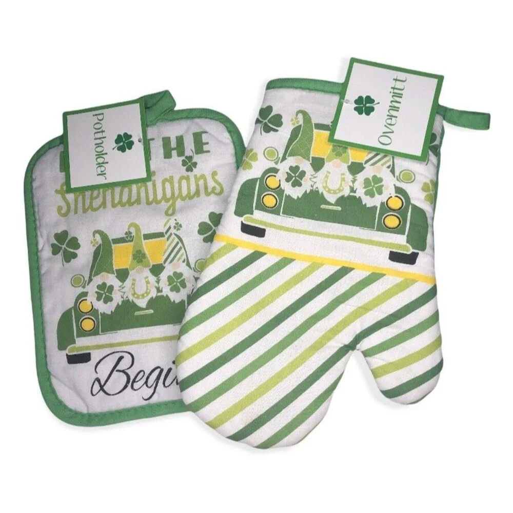 St Patrick's Potholder Oven Mitt Set of 2 Kitchen Shamrock Shenanigans Gnome
